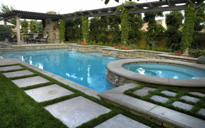 Contemporary Pool Builder - Green Scene Landscaping & Pools